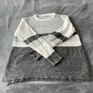 Pink Clover- Knit crew neck sweater- varying size gray stripes